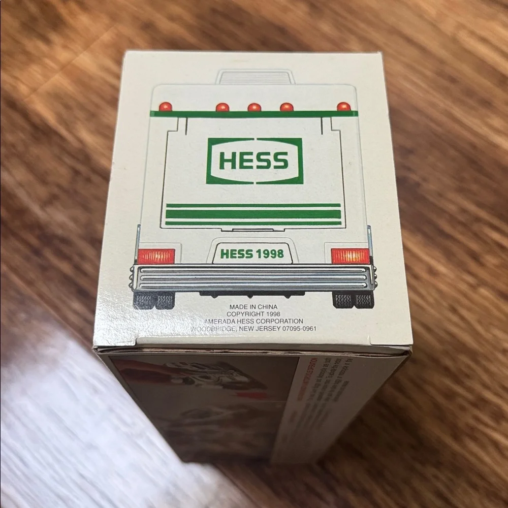 Vintage Hess 1998 Recreation Van with Dune Buggy and Motorcycle collectible NIB